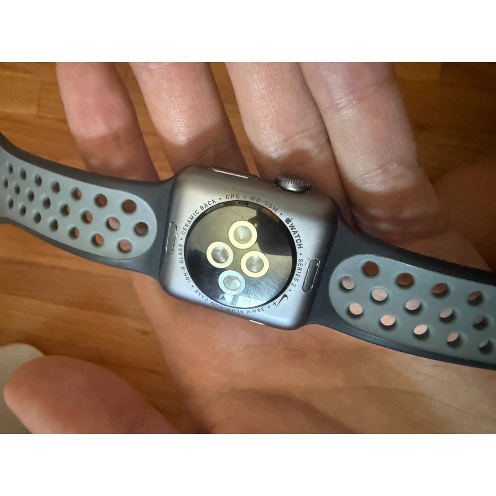 Nike Apple Watch Series 2 38mm aluminum case black